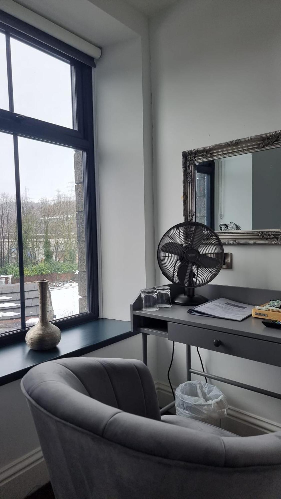 The Friendship Hotel Stocksbridge  Buitenkant foto