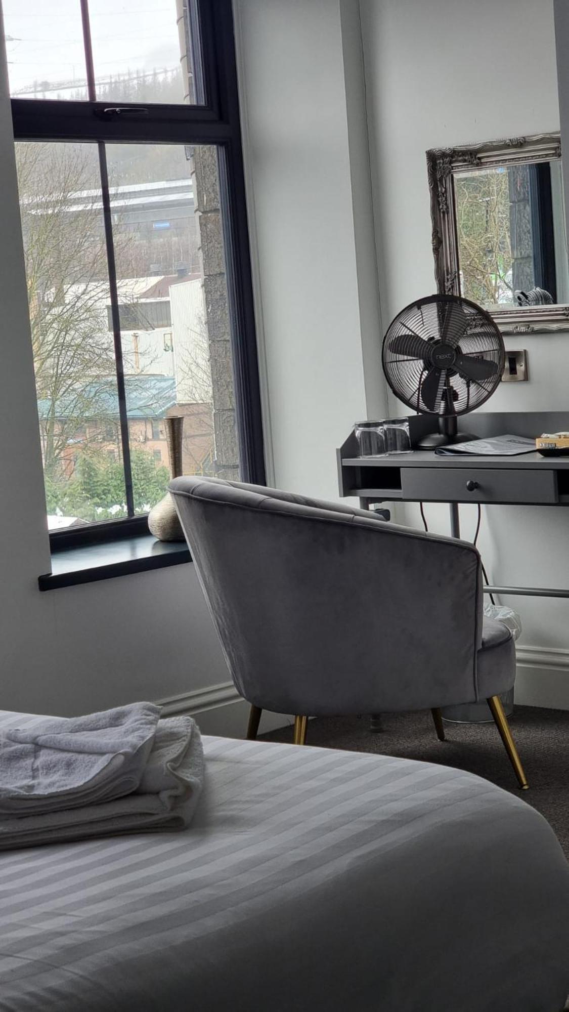 The Friendship Hotel Stocksbridge  Buitenkant foto