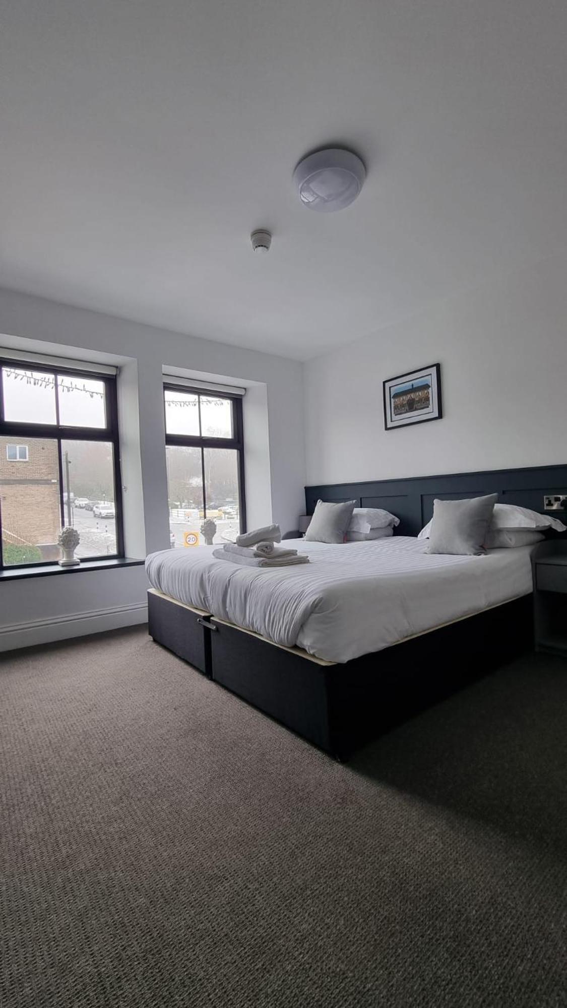 The Friendship Hotel Stocksbridge  Buitenkant foto